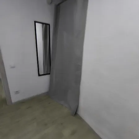 Апартаменти White In *