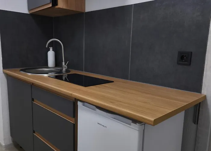 Апартаменти White In